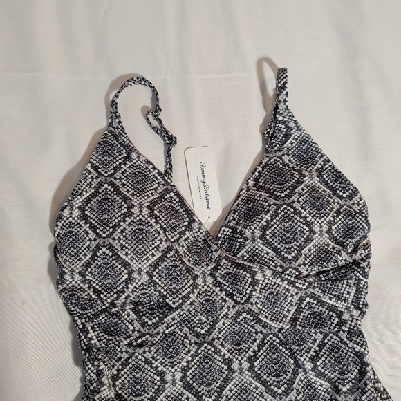 Tommy Bahama Women's New Swimsuit - Picture 3 of 9